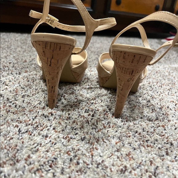 High heels - Picture 2 of 7